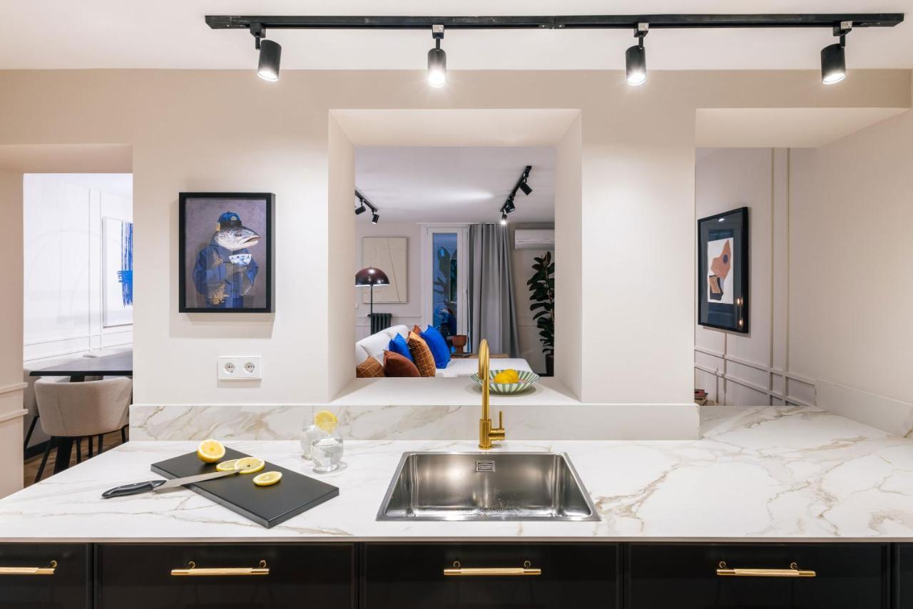 Stylish 4 Suites +Patio Luxury Apartment Gran Via Madrid Luaran gambar