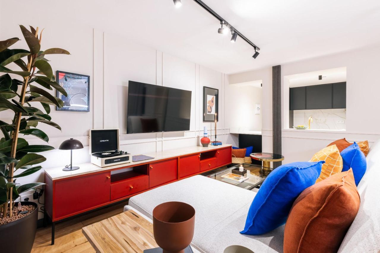 Stylish 4 Suites +Patio Luxury Apartment Gran Via Madrid Luaran gambar